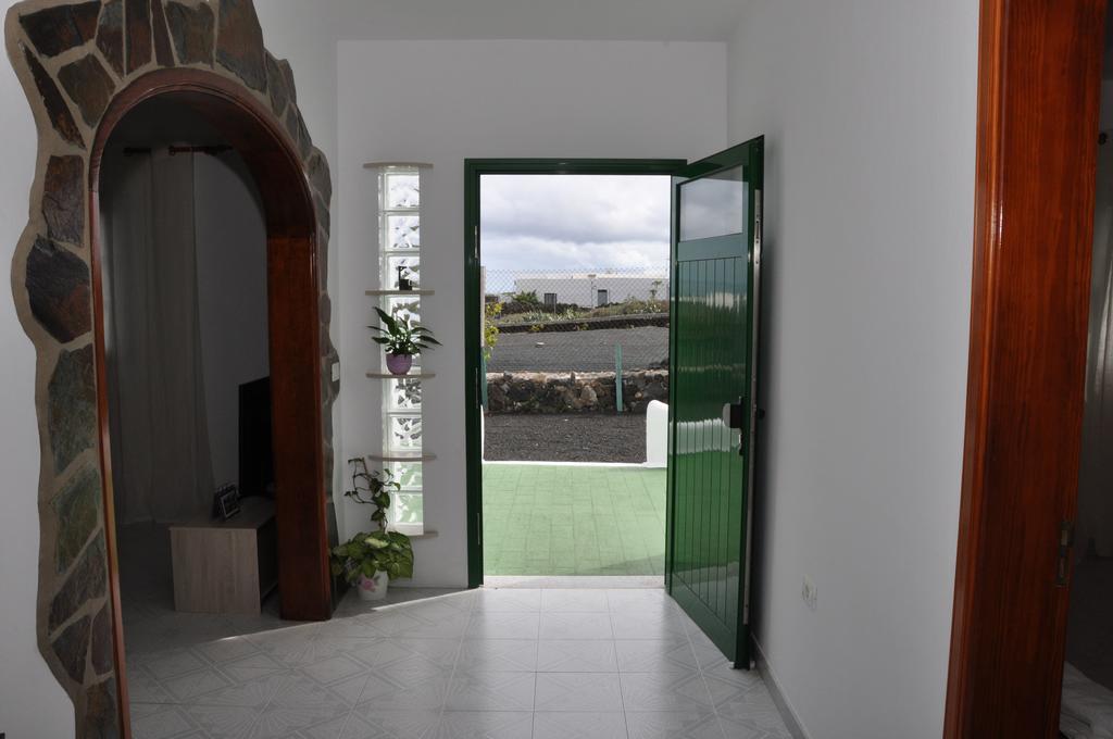 Гостевой дом La Casita De Mari Carmen Мала Экстерьер фото